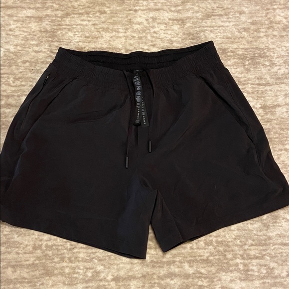 NWOT mens black lululemon shorts - Picture 1 of 7